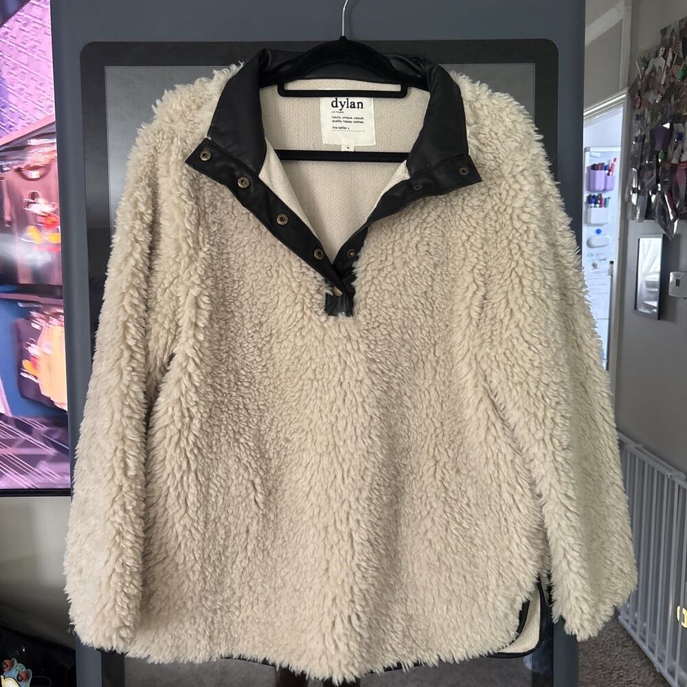 Dylan Plush Sherpa Fleece Pullover Womens Size M W/ Pockets